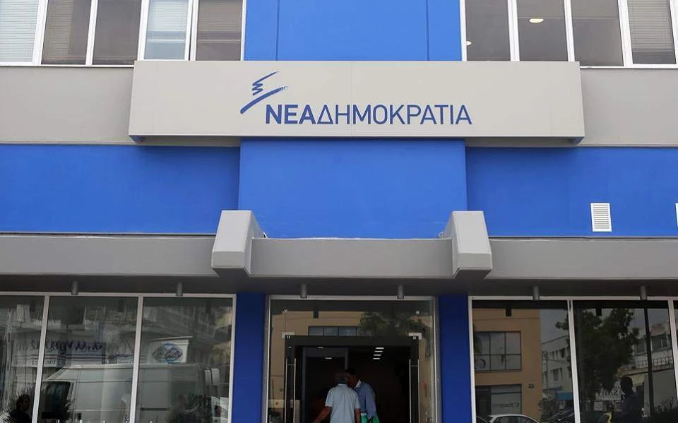 ΝΔ: Το Μαξίμου έχει έτοιμο «σχέδιο αποστασίας» για κυβέρνηση χωρίς τον Καμμένο